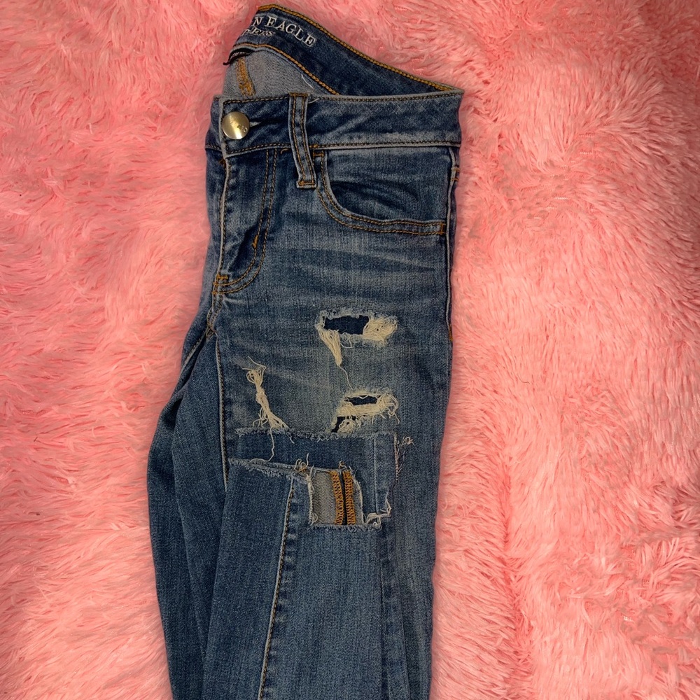 American eagle super stretch,size 2, great conditions.
